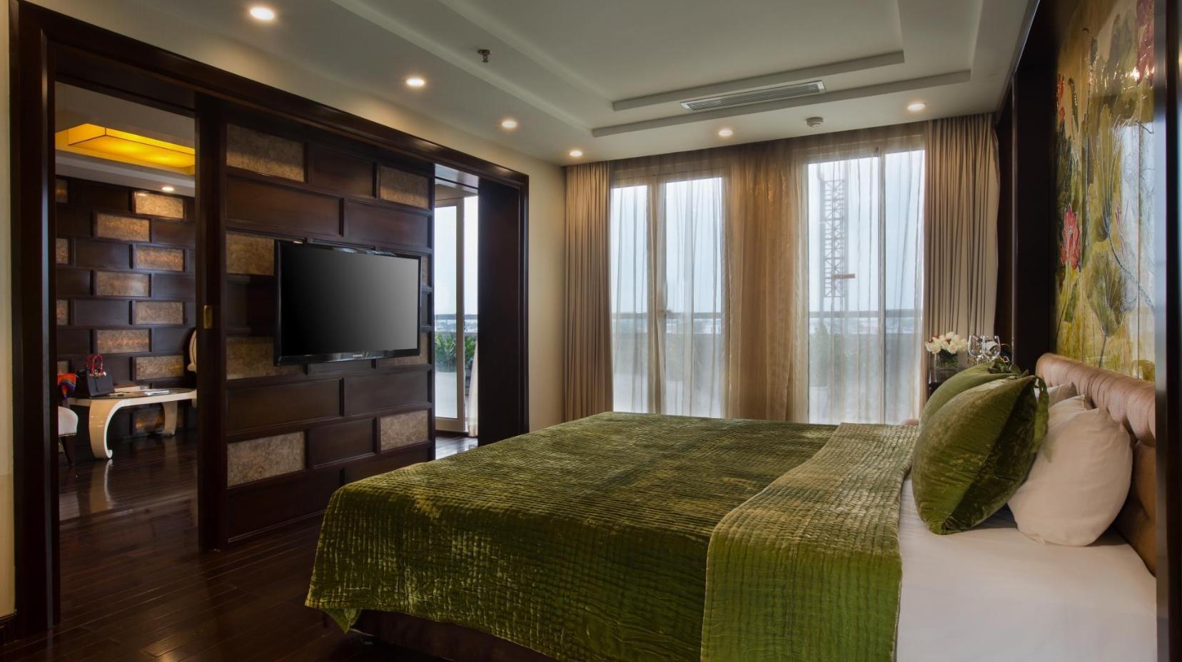 Presidential Suite - Bed