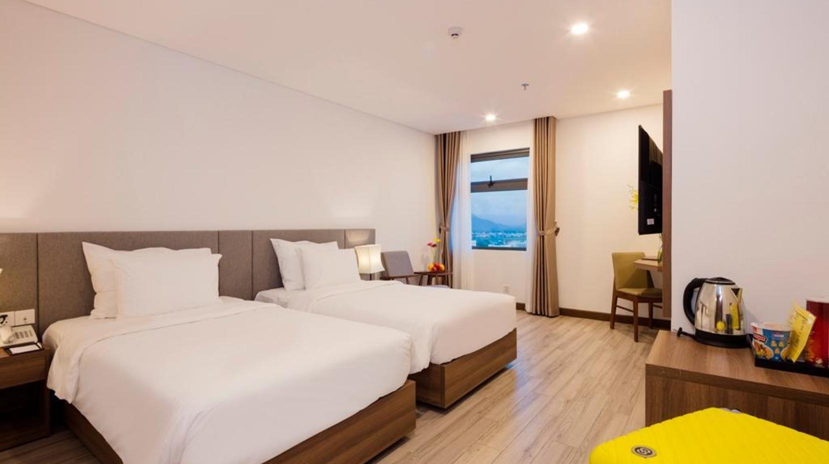 Superior Double or Twin Room with City View - Bed