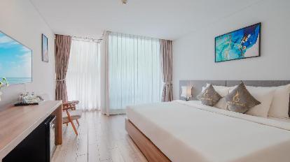 Deluxe Double or Twin Room with Balcony - View