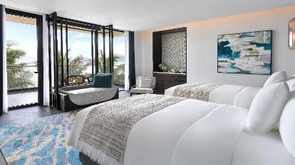 Ocean Front Room - Bed