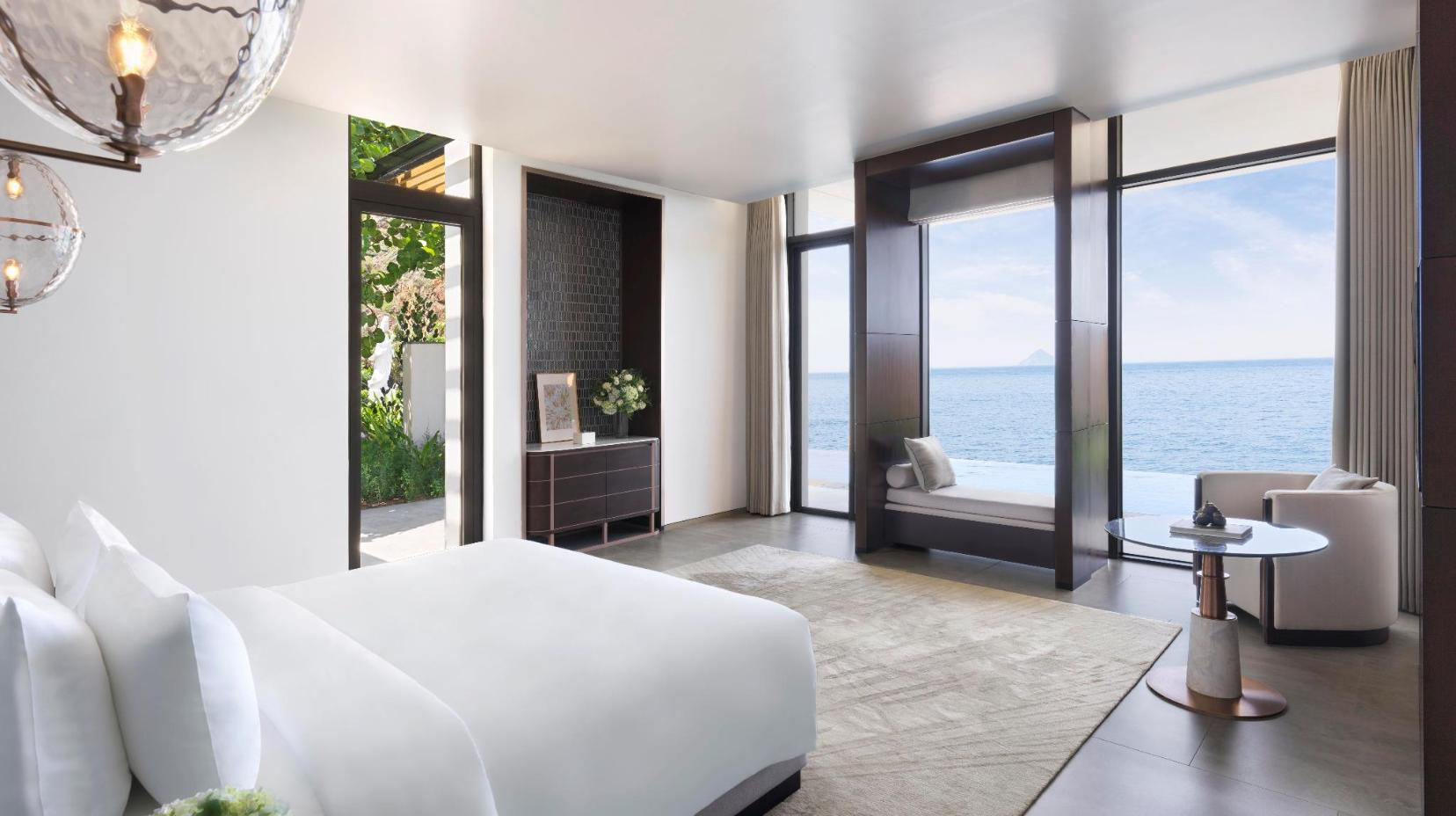 GRAN OCEAN ROOM WITH POOL - Bed