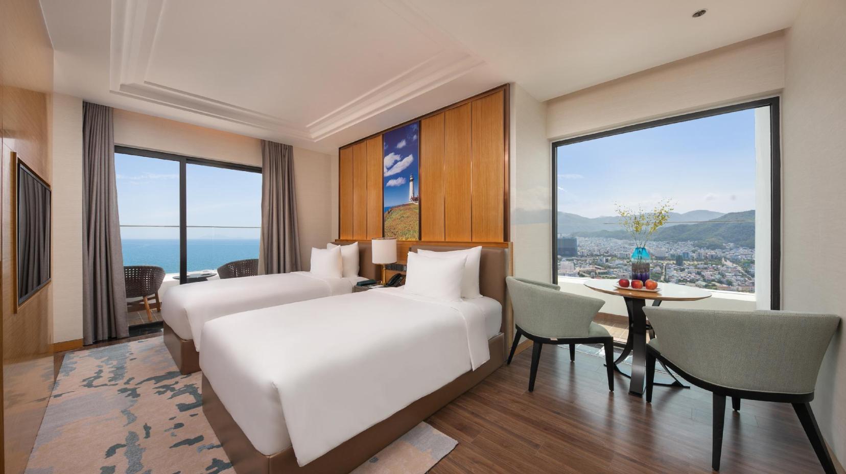 Two Bedroom Premier Ocean View Suite - Bed