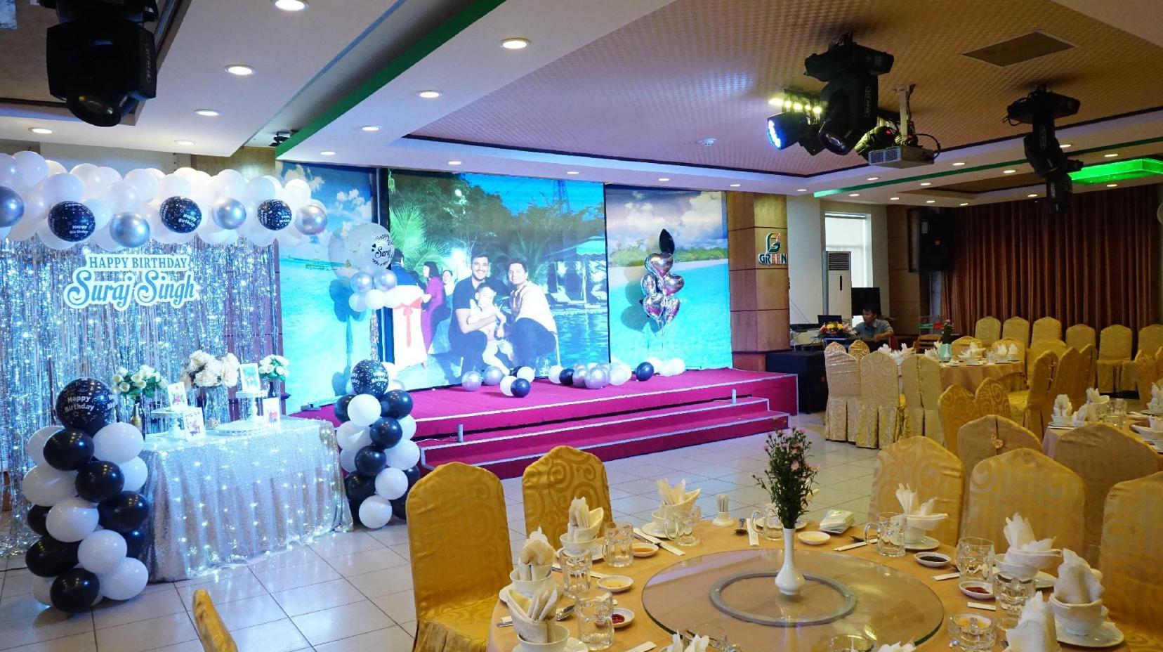 Banquet hall