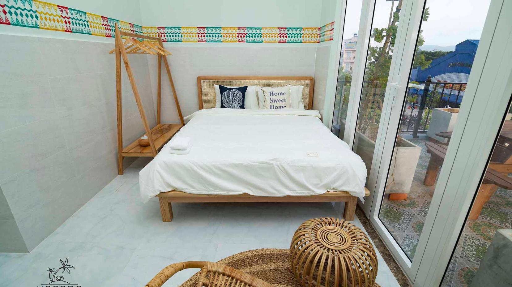 1 Queen Bed Terrace - Bedroom