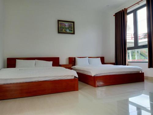 Deluxe Double or Twin Room with Mountain View