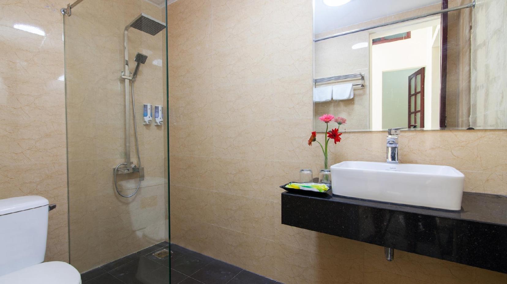 Deluxe Double Room - Bathroom