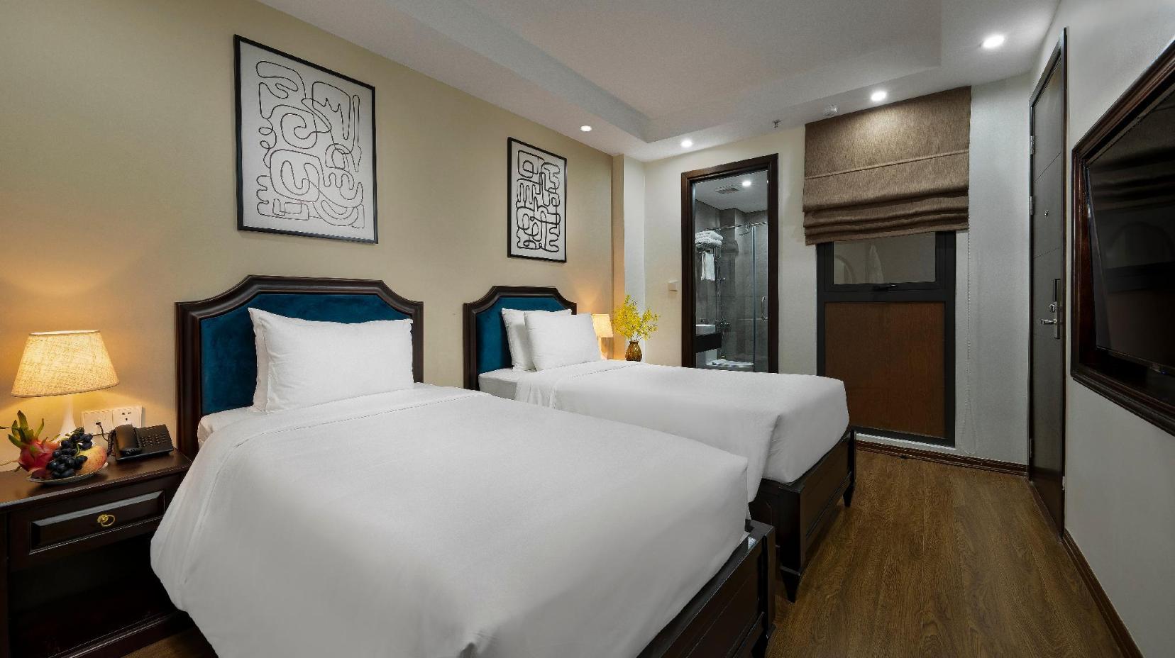 Deluxe Double or Twin - Guestroom