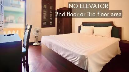 Double Room with Balcony - Single Use - Bedroom