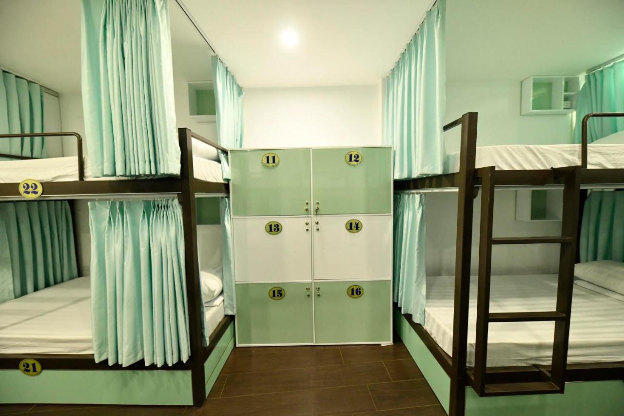 Bunk Bed in Mixed Dormitory Room