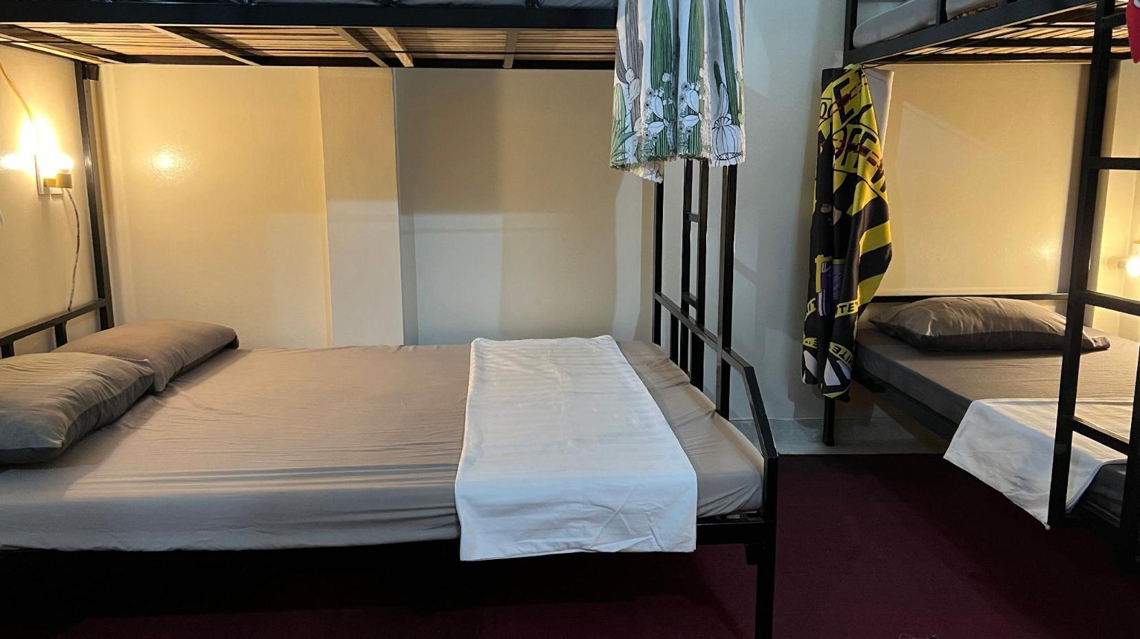 Bed in All-Gender 10-Bed Dormitory - Suite room