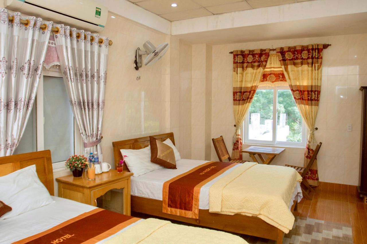 Deluxe Double or Twin Room with Mountain View