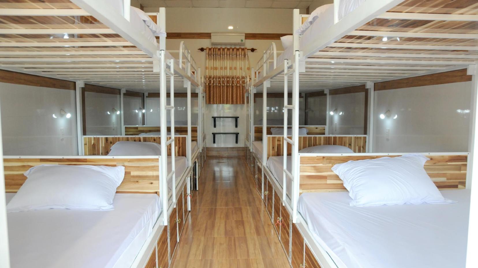 1 Person in 16-Bed Dormitory - Mixed - Bed