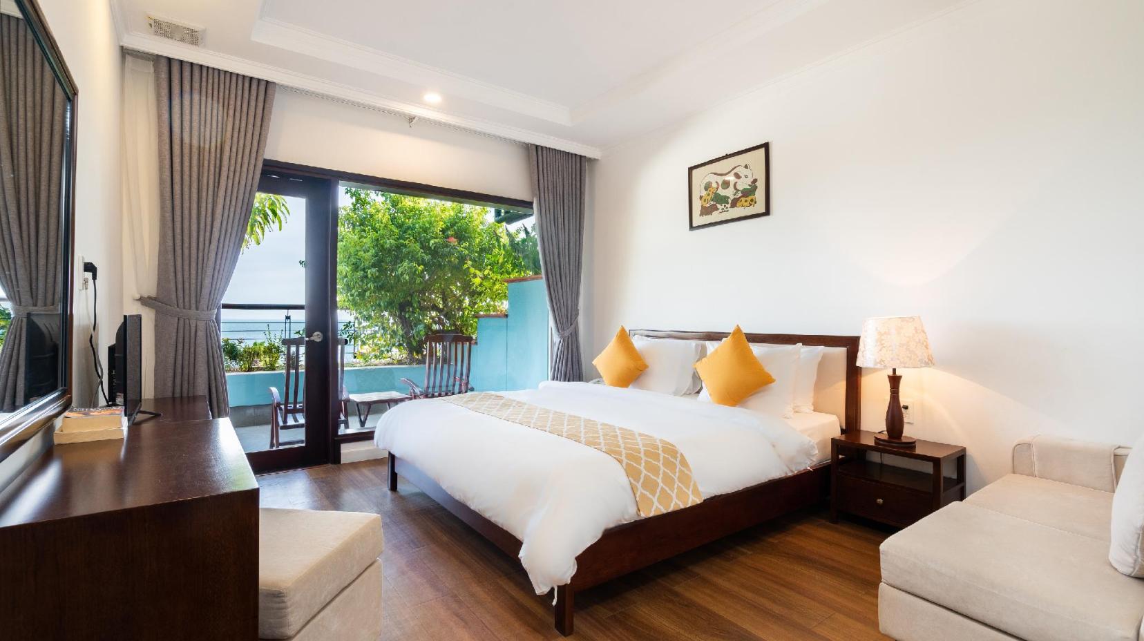 Family Room with Sea View - Bed