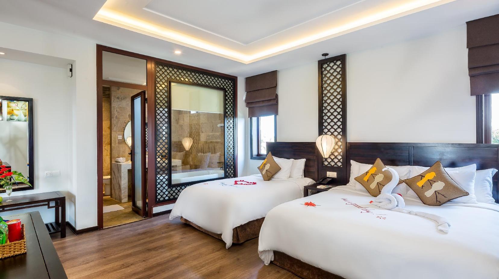 Family Suite with Balcony - Bed