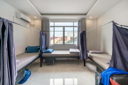 Single Bed in 4-Bed Dormitory Room