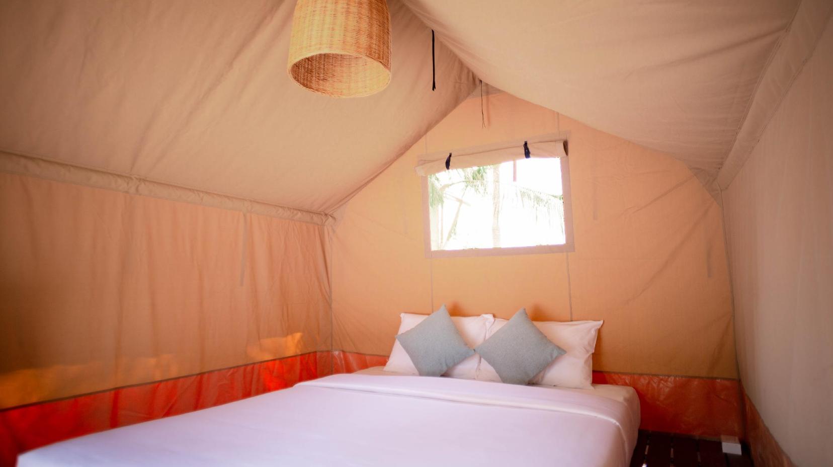 Sea View Safari Tree Tent - Room plan