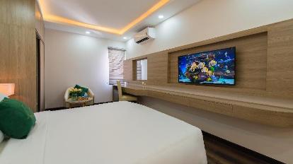 Superior King Suite - Bed