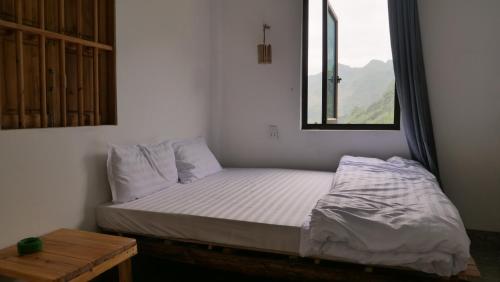 King Room with Mountain View