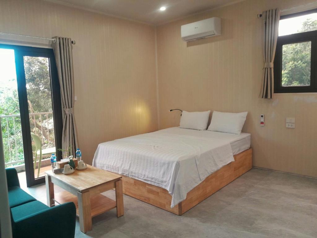 Double Room with Private Bathroom