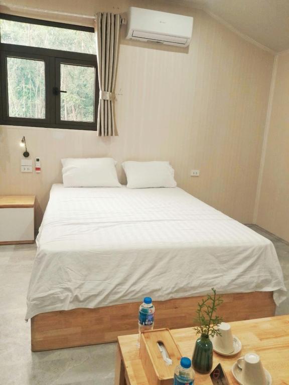 Deluxe Double Room (2 Adults + 1 Child)