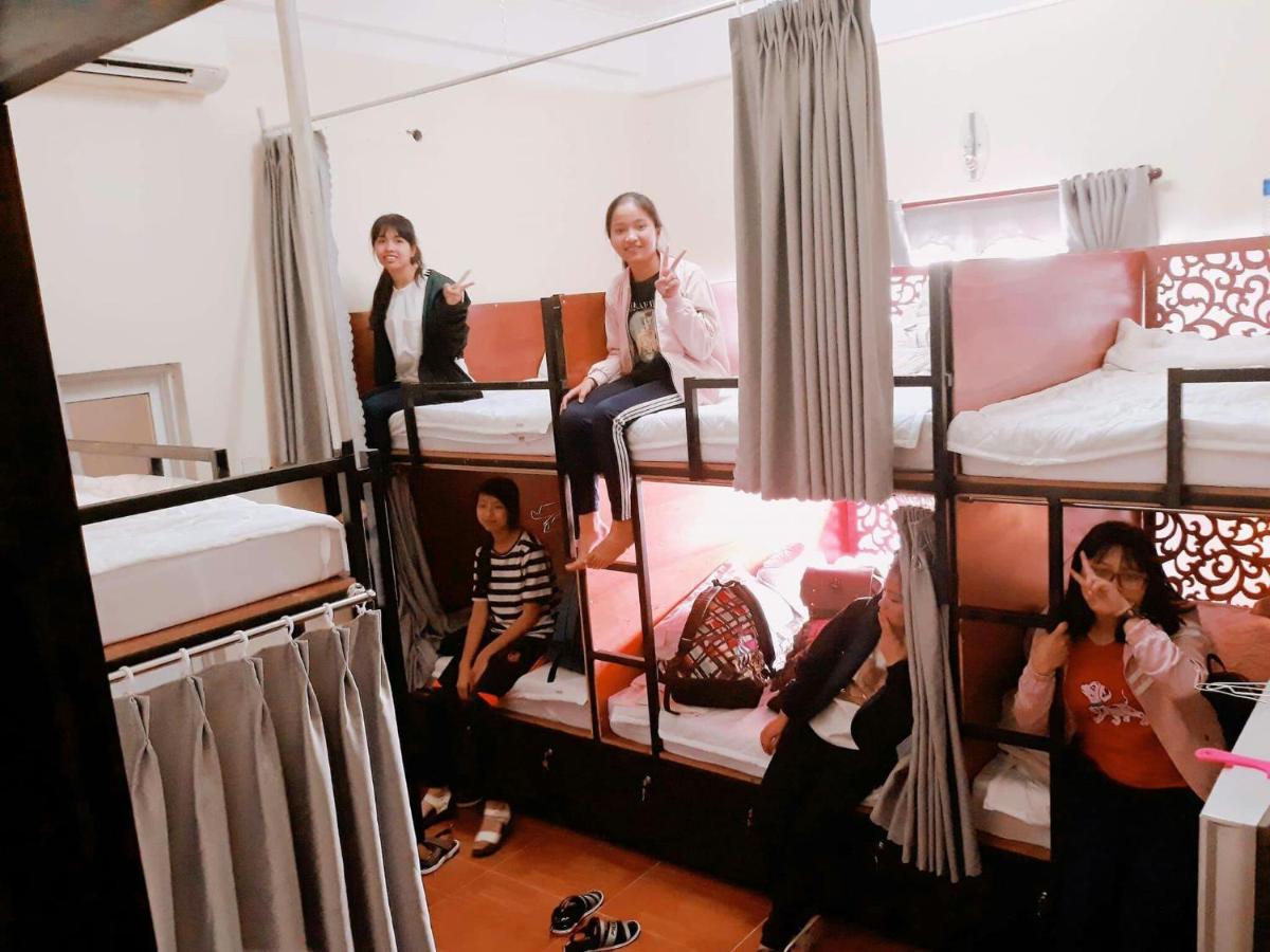 8-Bed Mixed Dormitory Room