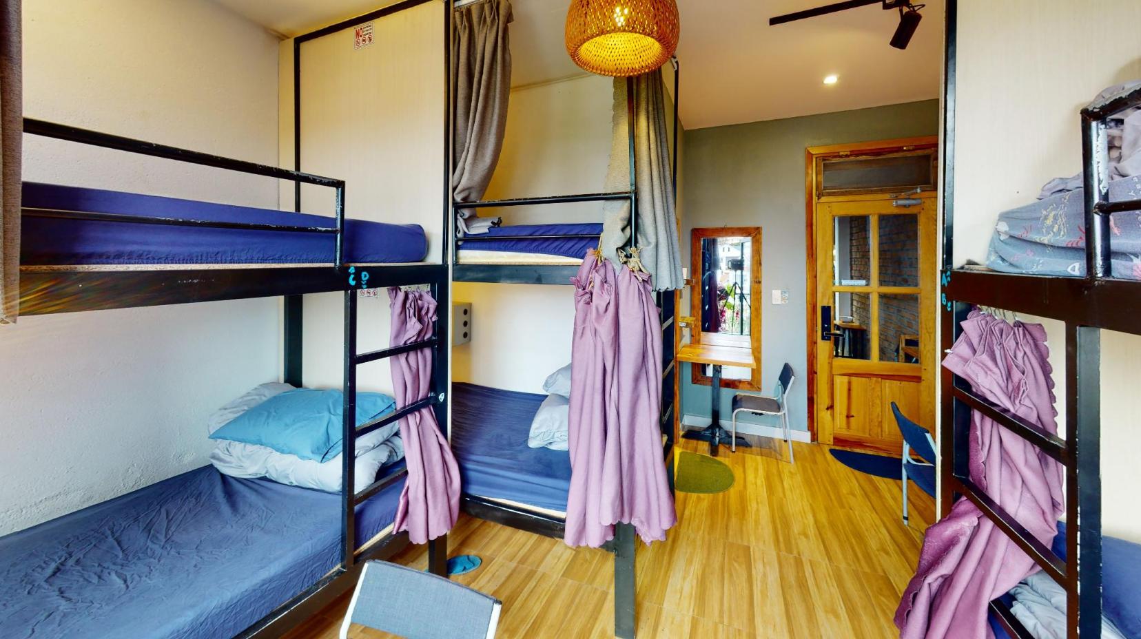 1 Person in 6-Bed Dormitory - Mixed - Guestroom