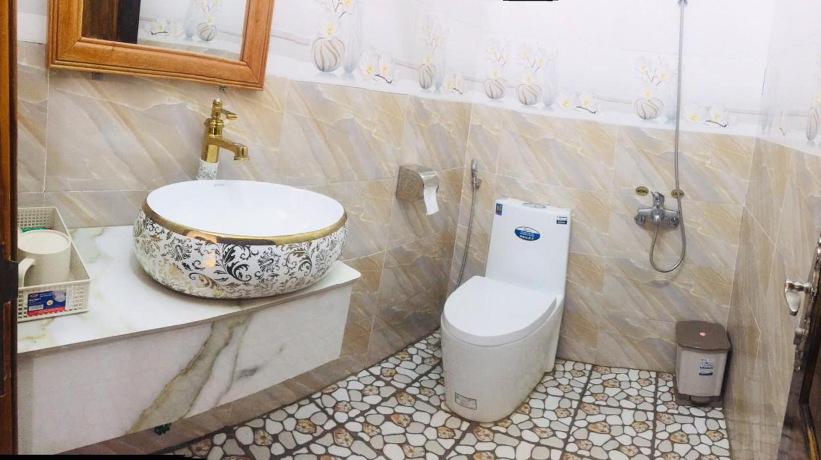 Standard - Bathroom