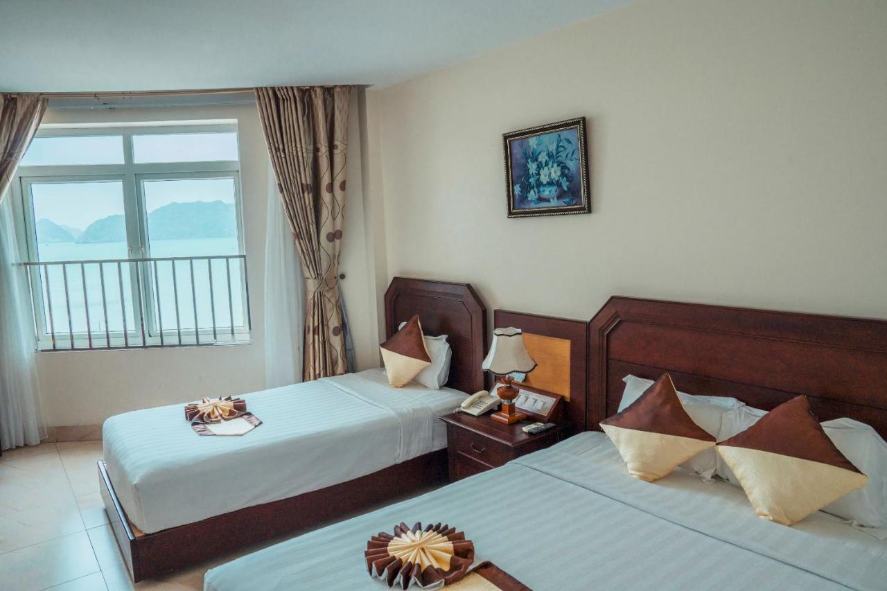 Deluxe Triple Room with Sea View