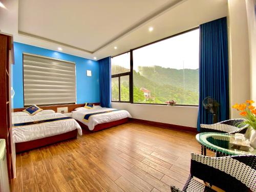 Quadruple Room with Mountain View