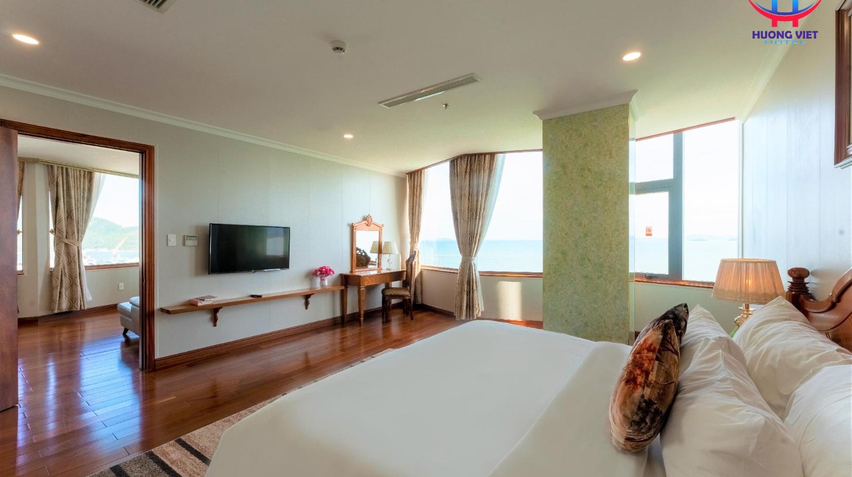 Imperial Sea View Suite - Bedroom