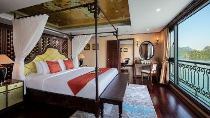 Presidential Suite - Bed