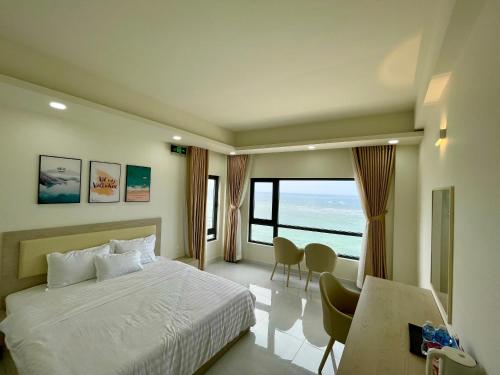 Queen Room with Sea View