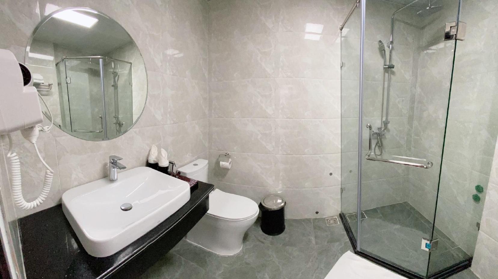 Suite Double - Bathroom