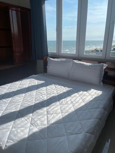 Standard Double or Twin Room with Sea View