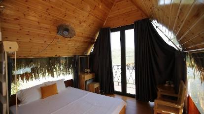 Waterfront Bungalow - Bedroom