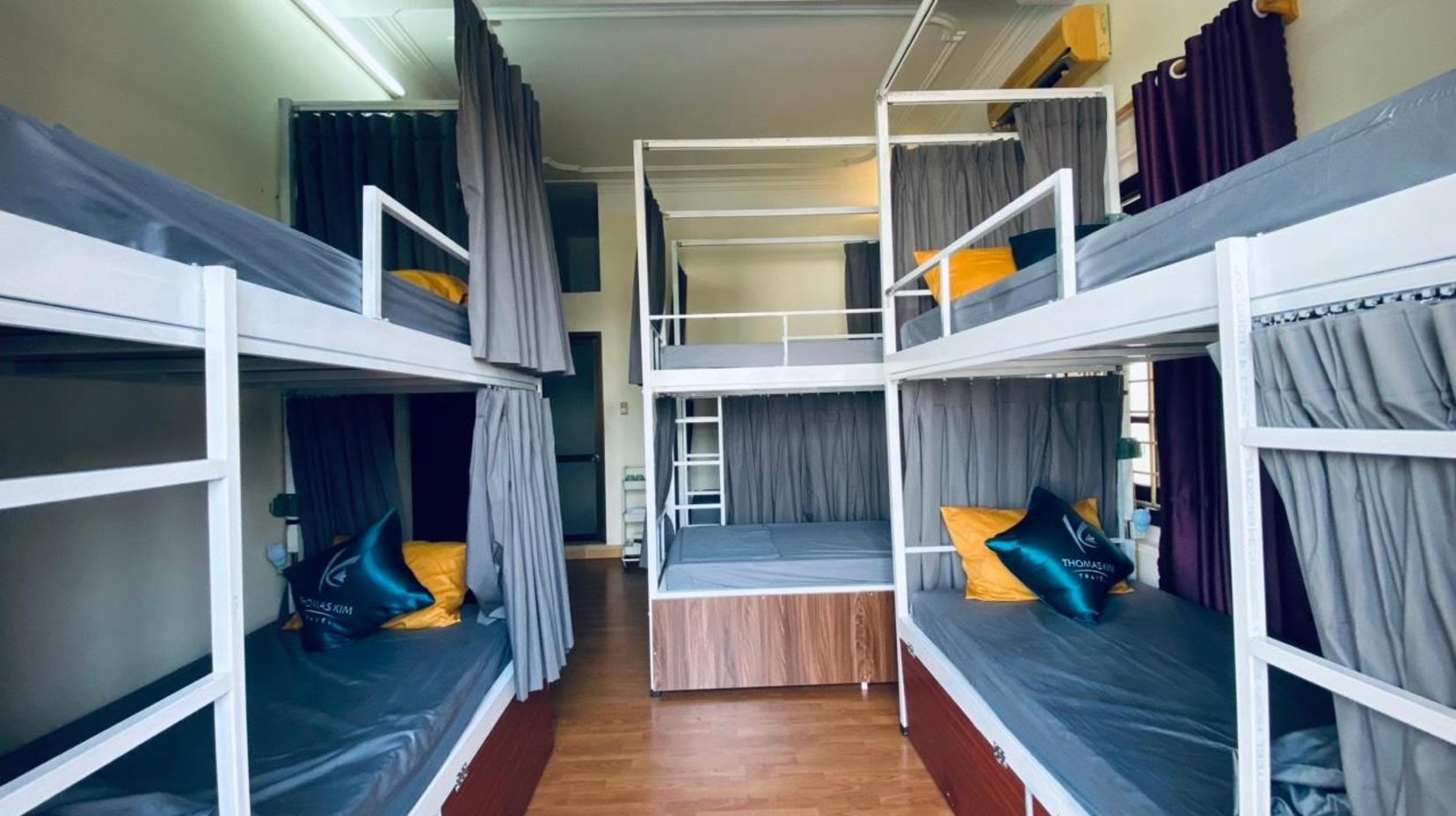 Bunk Bed in 12-Bed Dormitory Room - Mixed - Bedroom