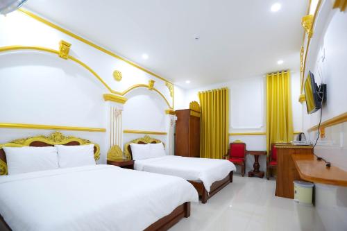 Deluxe Double or Twin Room with Balcony