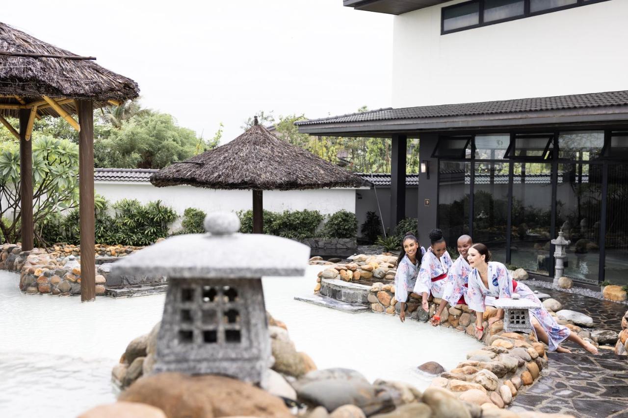 Hot spring bath