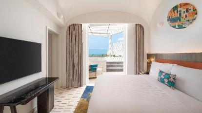 KING CAPRI TERRACE SUITE - Bed