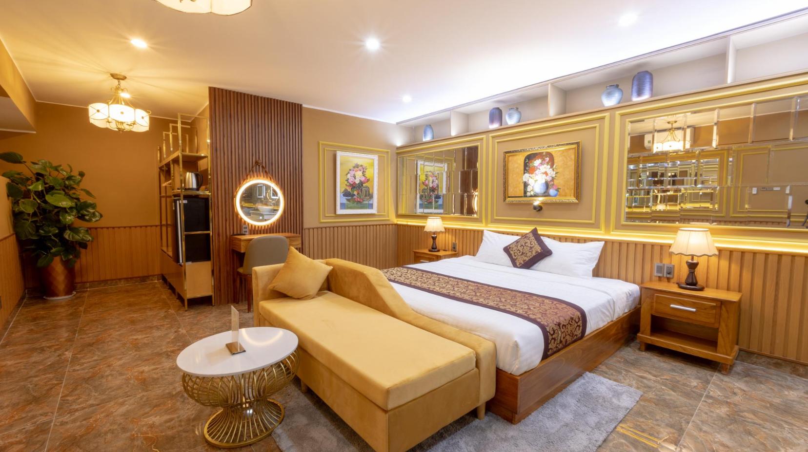 Premium King Room - Non-Smoking - Bedroom