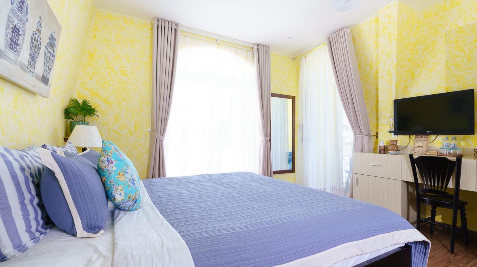 Deluxe Double Room with Balcony and Sea View