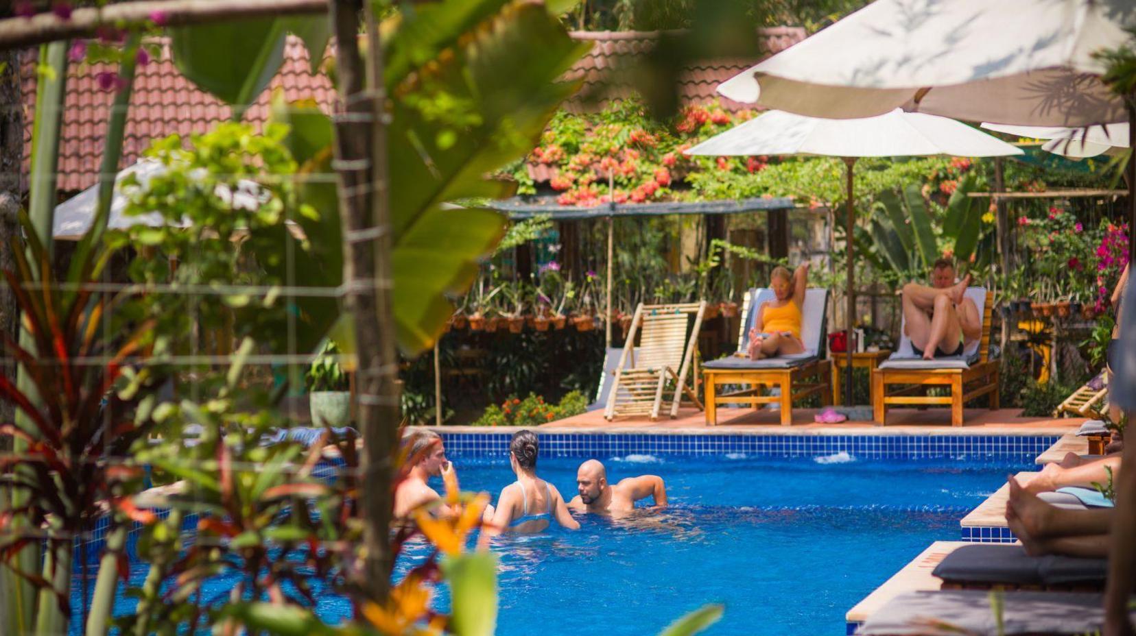 Poolside bar