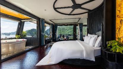 Lan Ha Grand Sea View Suite with Terrace - Bed