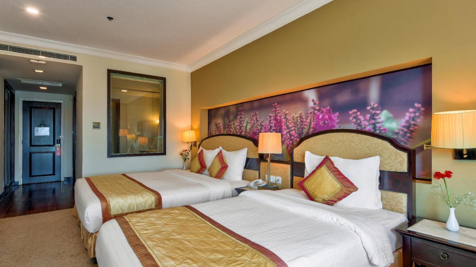 Deluxe Double or Twin Room - Bed