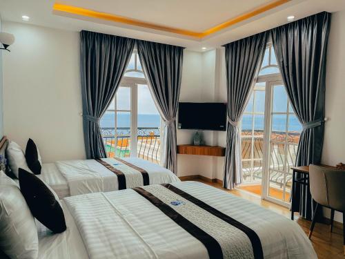 Quadruple Room with Sea View