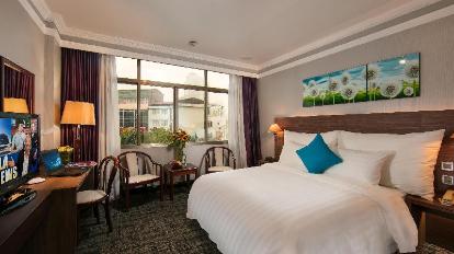 Superior City View - Double Bed - Bed