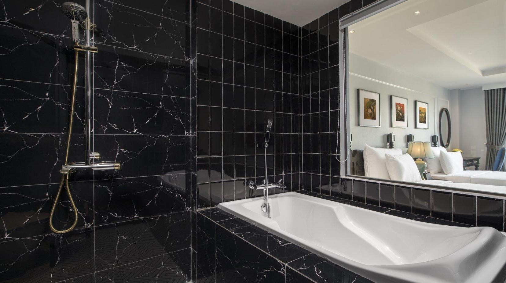 Executive Double or Twin - Bathroom