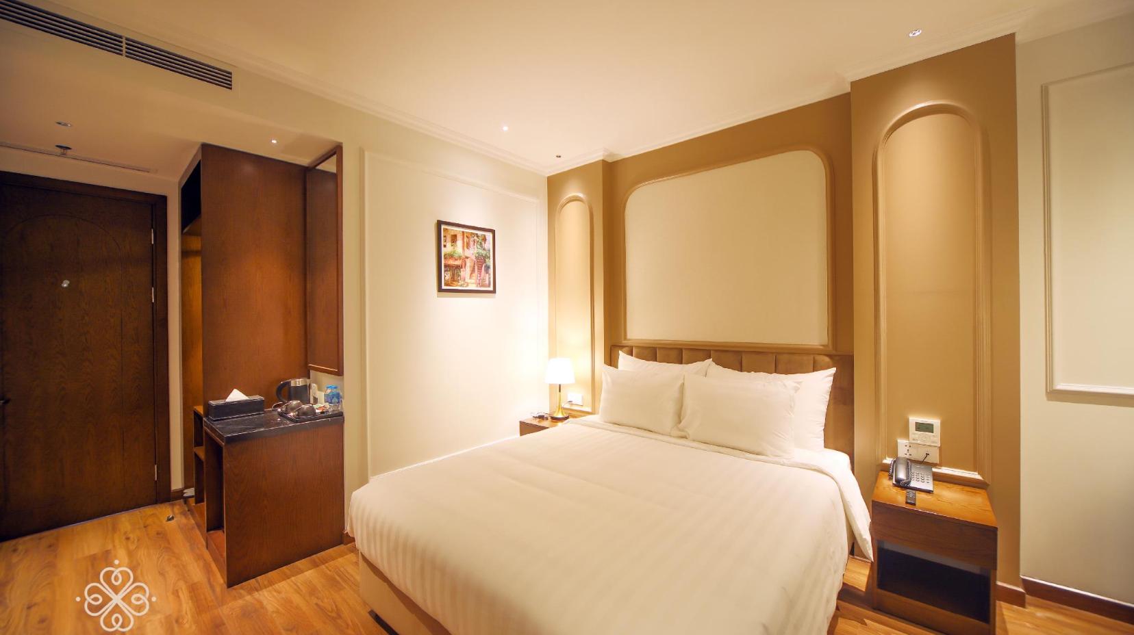 Deluxe Double Room - Guestroom