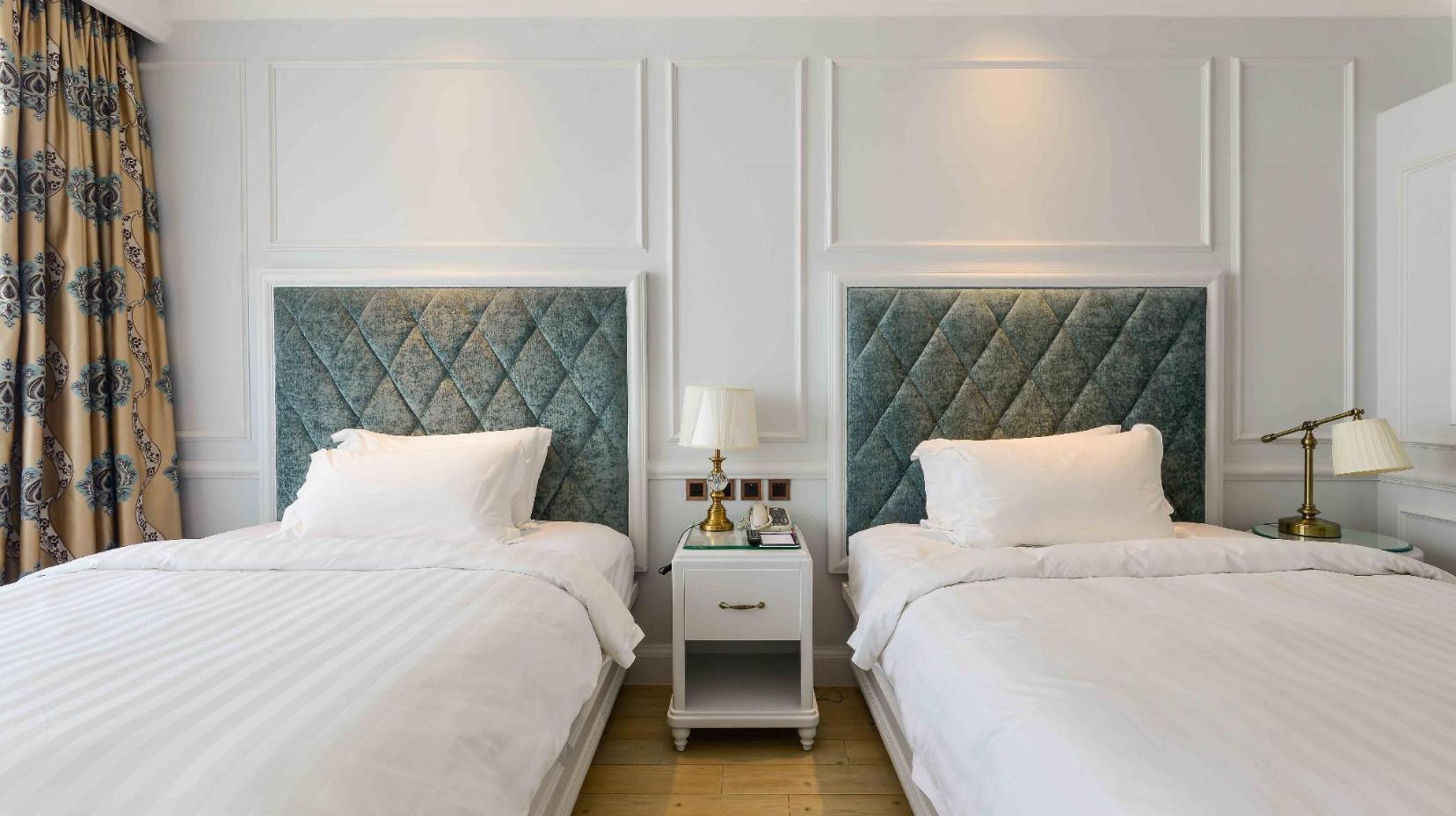 Executive Twin Room - Bed