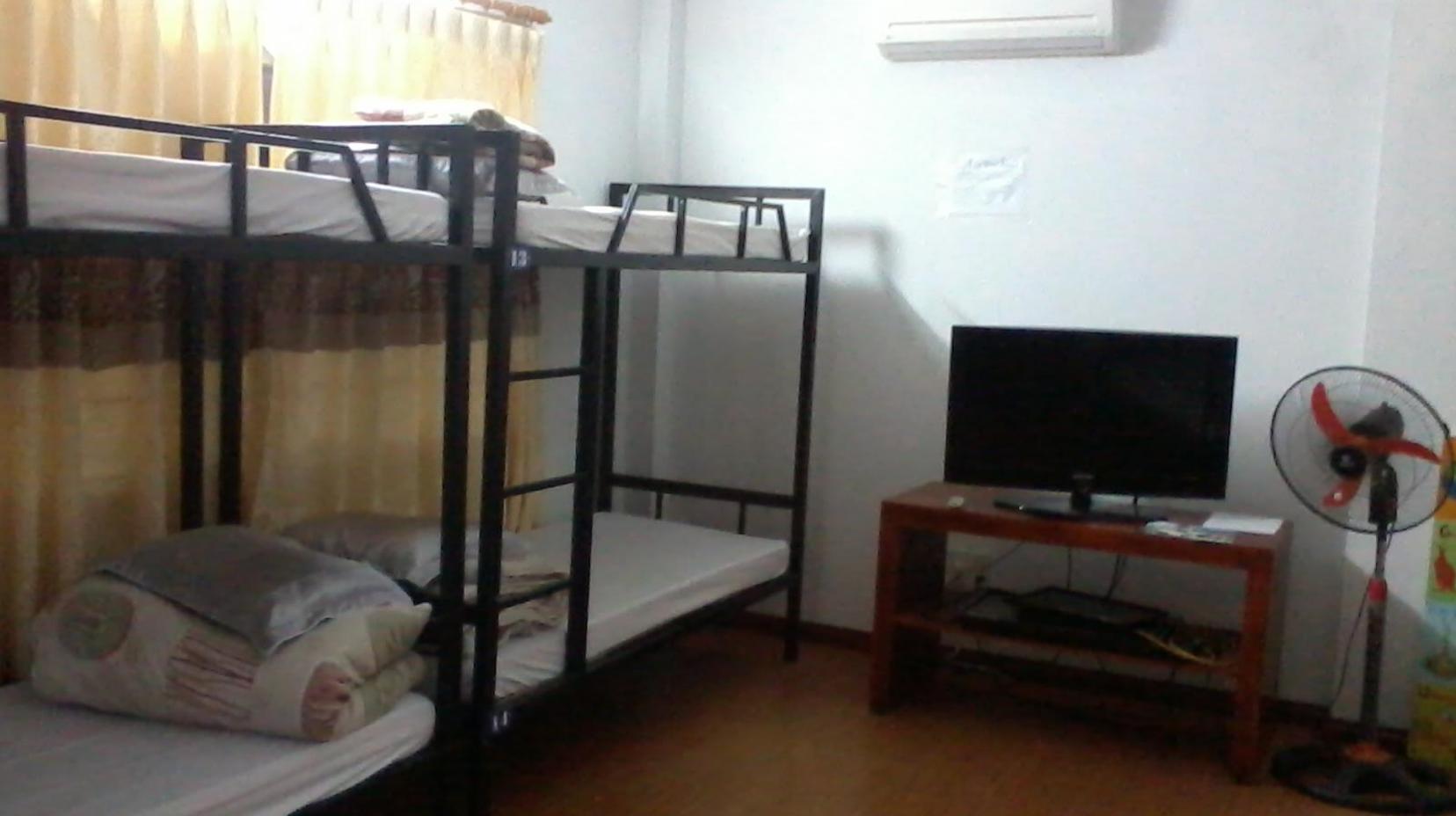 1 Bed in 12-Bed Dormitory